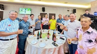 泛婆福州高球锦标赛欢迎宴 . 潘隆铭：切磋球艺促进乡情