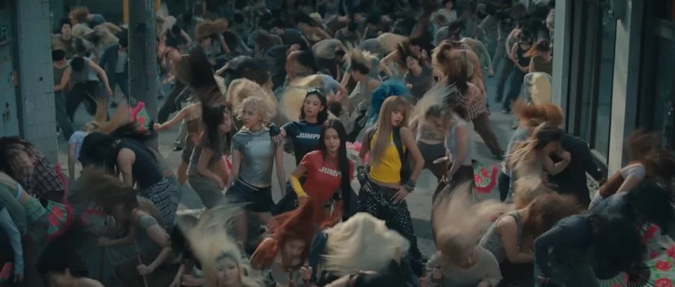 BLACKPINK新歌MV上线 副歌太洗脑乐迷“中毒”