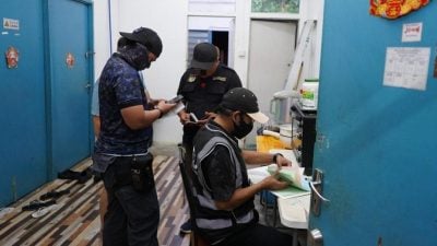 171执法员夜巡．逮4毒虫4人拥私烟