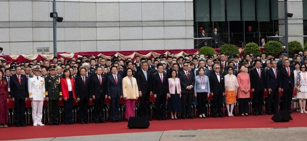 “七一回归”升旗仪式 前特首齐聚