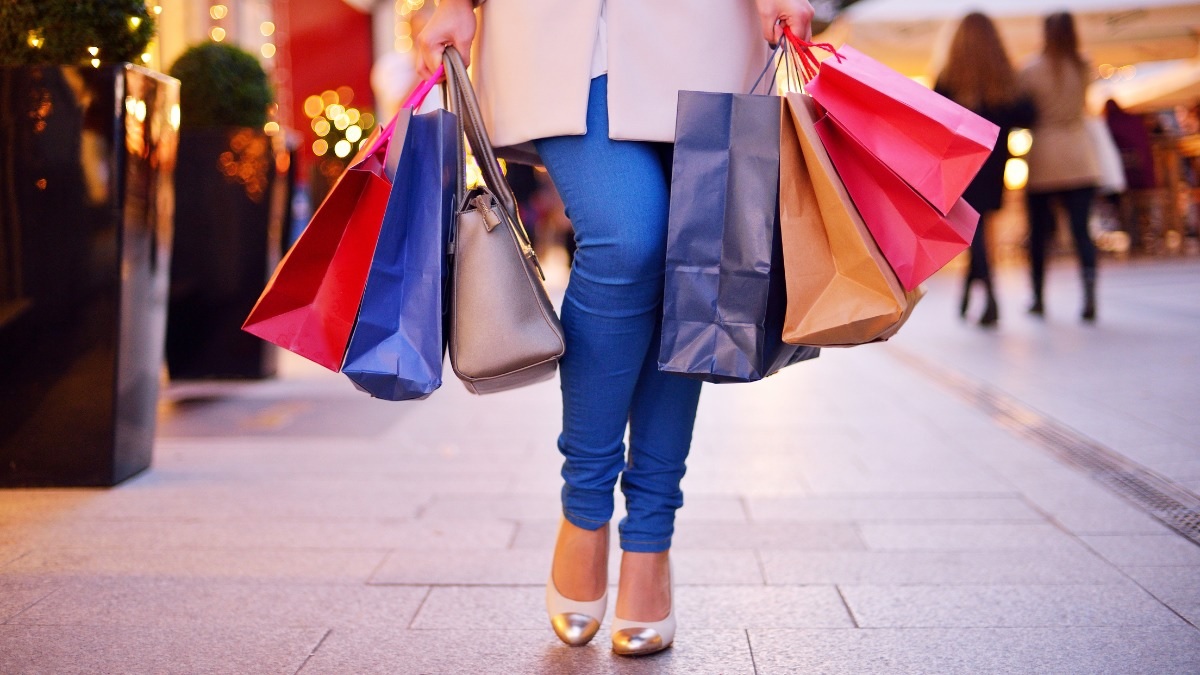 “别为撑面子而买假货！” 女子狠批“山寨文化”掀热议