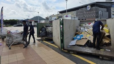 “垃圾变黄金”活动反应热  3小时回收1425公斤3R垃圾