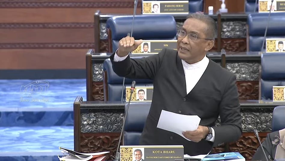 “旺苏拉雅敢查自己的老板?” 达基尤丁:公务员不能任总稽查司