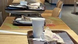 “咖啡厅用餐会否清理桌面？” 女医生灵魂拷问掀论战