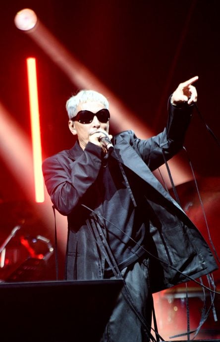 “言语攻击”男歌手身分曝光 茜拉还艾威艾拉清白