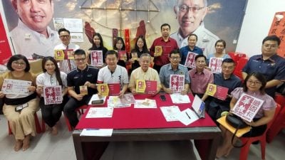 “谢谢老师”不只口头说 “华教感恩卡”致敬教职员
