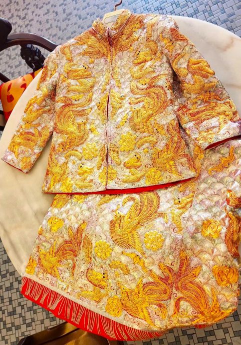 【人生•喜】| 吉日迎亲展传统礼俗 华丽裙褂藏巧思