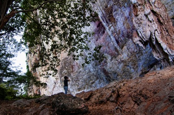 【别有洞天/02】探洞寻画,在消失前留下岩画完整记录