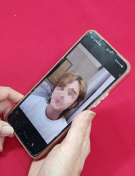 一句“我爱你” 妇女陷情网 甘心奉上近万积蓄给小鲜肉直播主