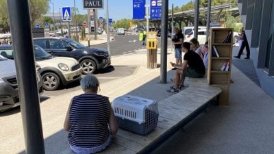 旅行把老婆忘在加油站 男子开车300公里 才发现人丢了