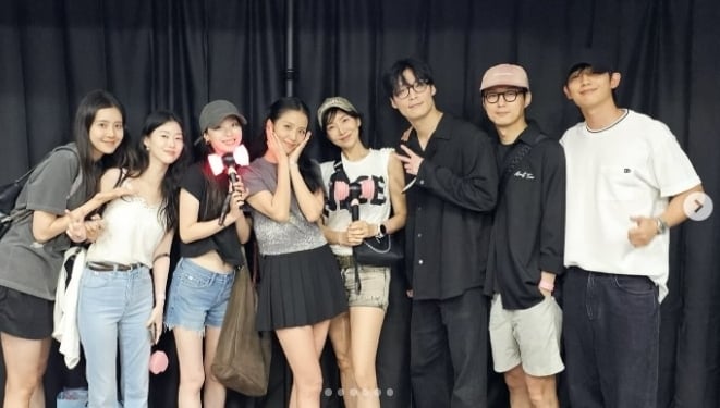 丁海寅现身力挺Jisoo超有爱 J-Hope仅坐普通观众席惹议