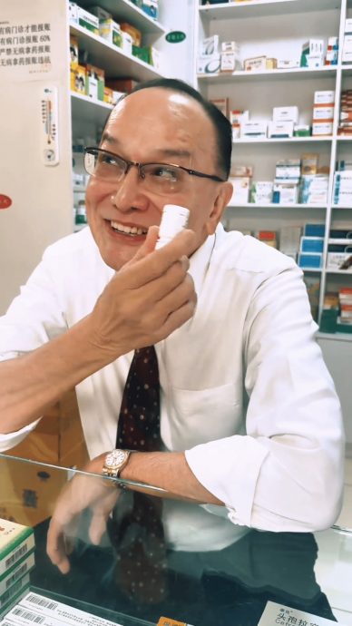 三级片天王突半身麻痹入院 卧床盼朋友探望