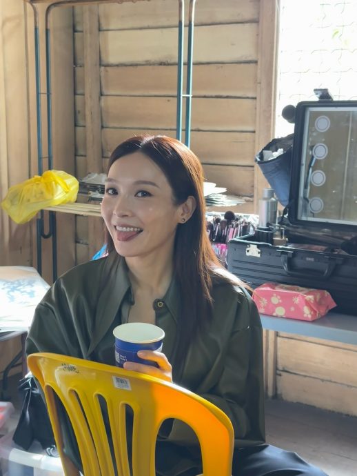 上传近10种药物照　李佳芯自爆“打败仗”