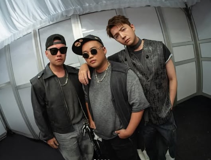 不露脸录视频交代父亲一事 阿亚已求助专业律师