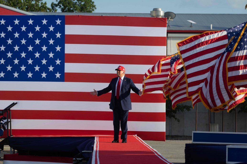 与170国协商“太复杂”─特朗普：周五起寄信通知各国关税