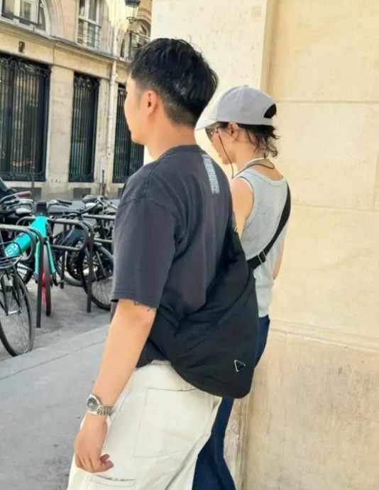 与纹身男并肩游巴黎 60岁张曼玉疑有新欢