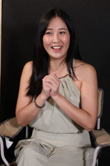 与蔡宜轩米亚若合唱粤语新歌 郭雯雯被广东俚语考倒