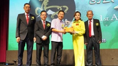 世界马氏恳亲大会河南举行 马⽒宗亲总会盼建宗祠