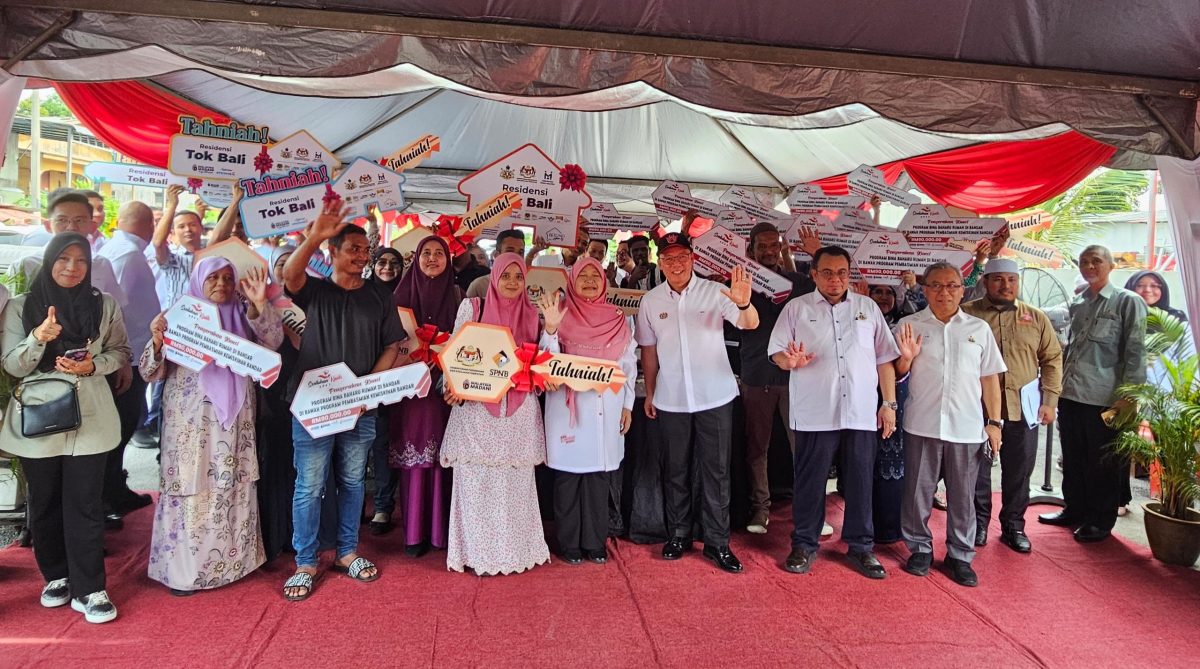 东03头/倪可敏:房地部拨款1.46亿令吉造福丹州子民