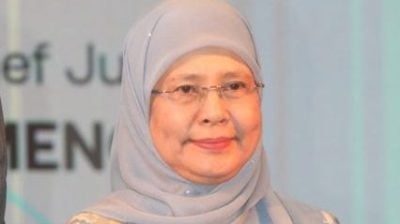 东姑麦润谈首席大法官使命  “责任重于我的个人喜好”