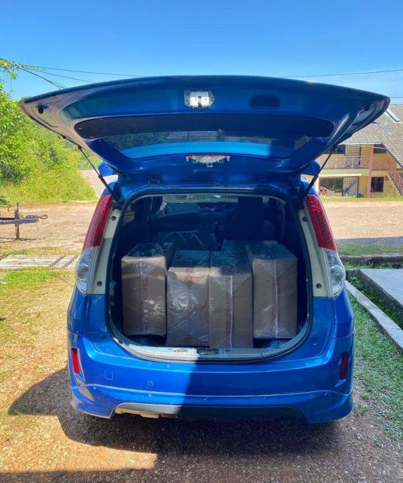 东(已签):普通行动部队在巴西马的布诺苏苏截获一辆可疑车辆,起10万支私烟。