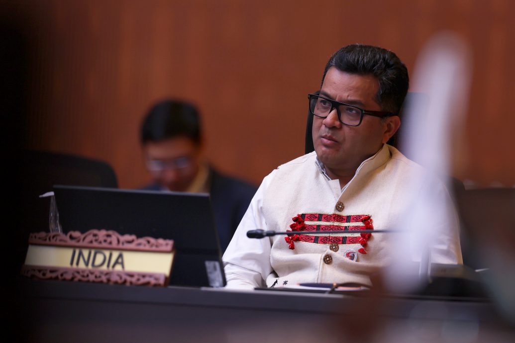 东盟外长会议|各国外长的“表情包”！千姿百态成亮点