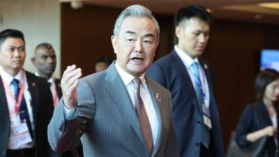 【视频】东盟外长会议|“反对滥征关税” 王毅6字回应美中关税争议