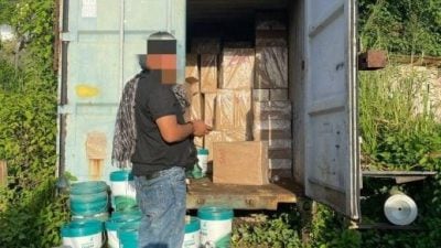 突击巴西富地采石场  警起获115万支走私烟