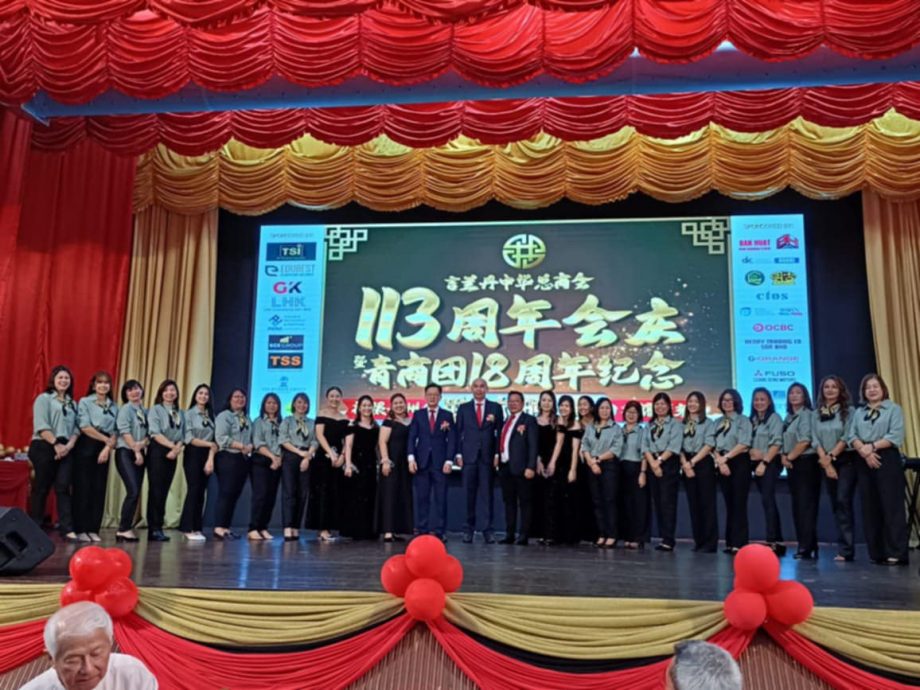 东:吉兰丹中华总商会会长拿督叶翃瑚表示,团结政府在应对民生、经济、教育等国内课题上显得不够力度。当务之急,政府必须提出清晰的改革议程。