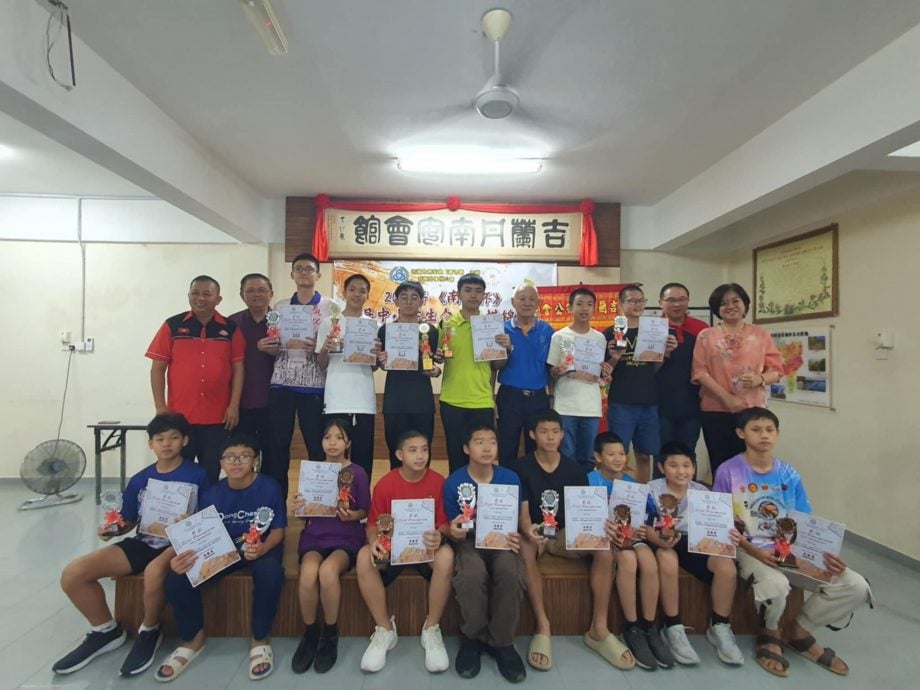 东:吉兰丹南安会馆会长吕辉鹏指出,象棋是中华民族文化瑰宝,不仅是一项益智游戏,更是一门哲学。