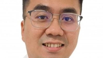 青年飙车吸电子烟严重   石传俊吁家长官方关注