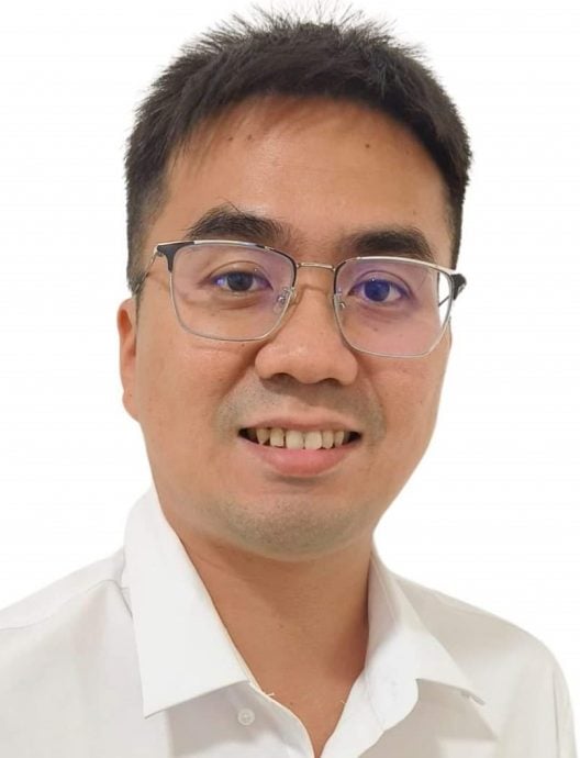 东:少年飙车或抽电子烟 石传俊呼吁家长和官方关注