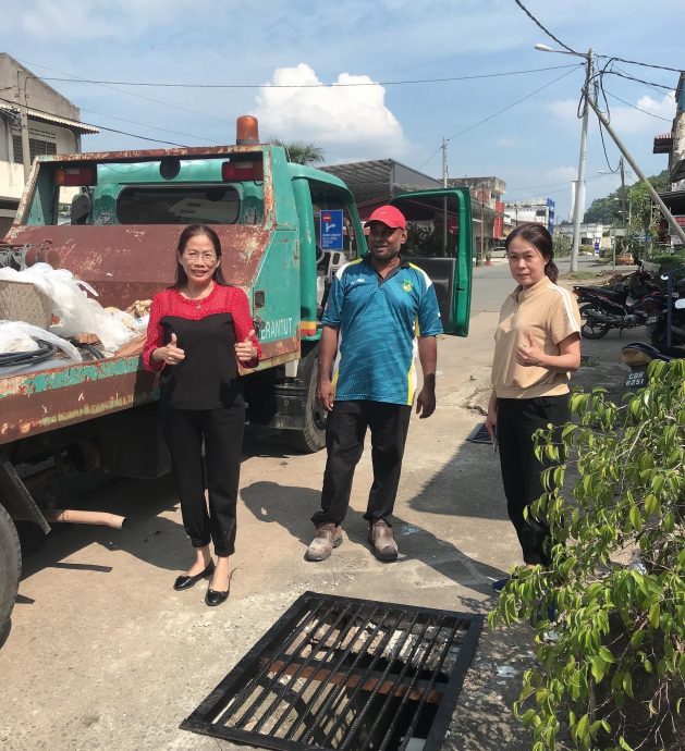 东:(已签发)双溪仁新村小食档前沟盖获县议会更换