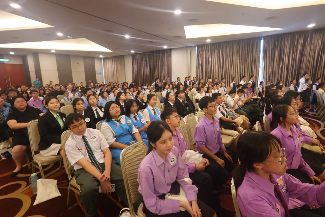 东：已签发：关丹华团联合会会长拿督蔡永祥指出，只有掌握了扎实的专业知识，才能在未来的学业道路上稳步前行，成为国家的栋梁之才。