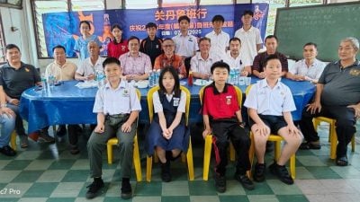 锺峻强：把基础打好了 学习路上少走弯路
