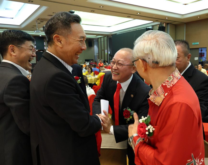 东：已签发：彭华团宣誓就职