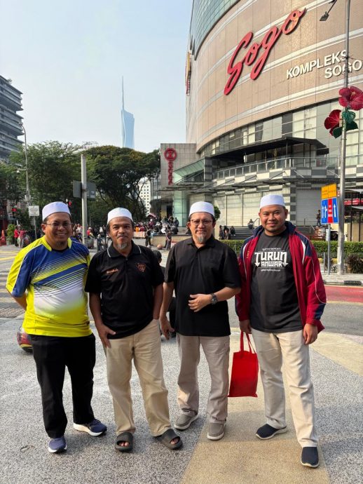 东:已签发:彭州伊青团长苏发德里披露,彭州有超过2500人,前往吉隆坡参加“倒安华大集会”。