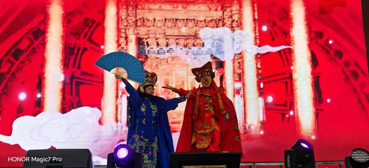 东:已签发:彭州土展区事务、合作社、企业委员会主席拿督阿米扎指出,我国人民无论种族或宗教背景,在慈善方面始终秉持同一份信念与善心,齐心伸出援手