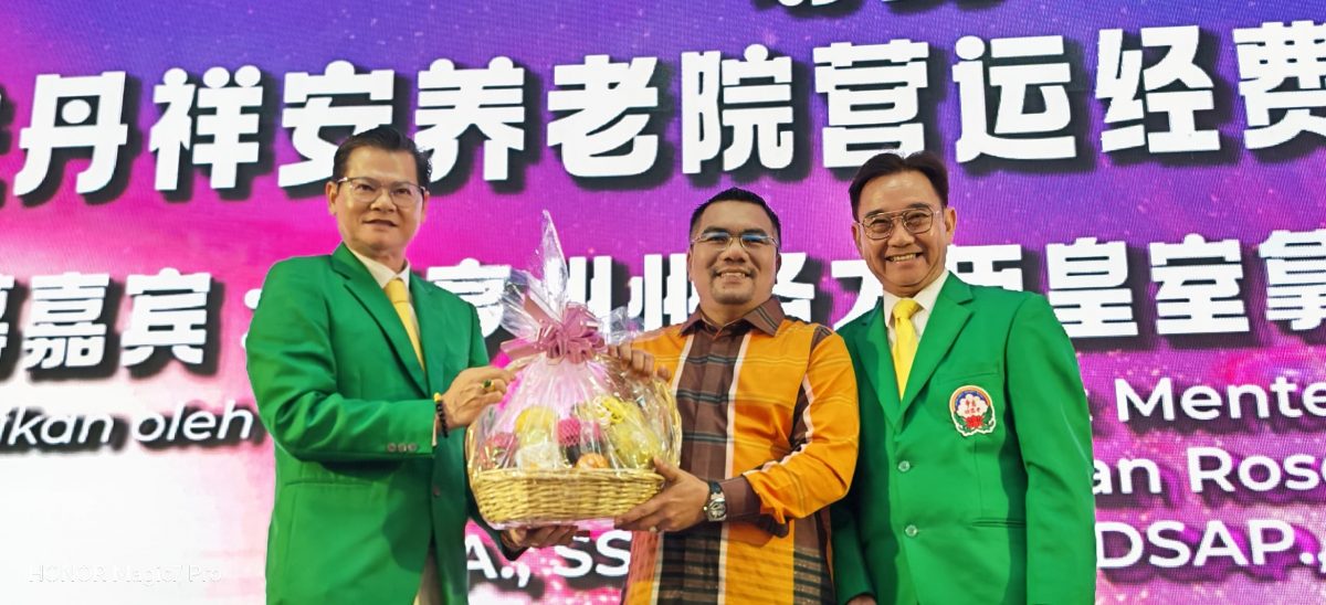 东:已签发:彭州土展区事务、合作社、企业委员会主席拿督阿米扎指出,我国人民无论种族或宗教背景,在慈善方面始终秉持同一份信念与善心,齐心伸出援手