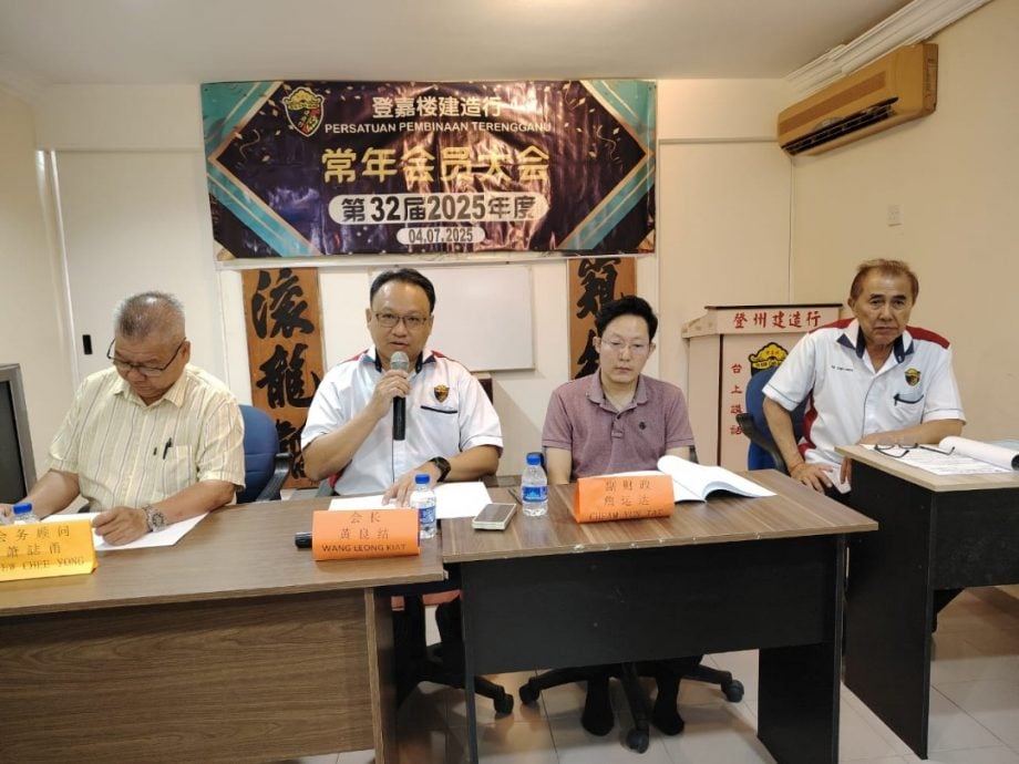 东:已签发:登嘉楼建造行会会长黄良结促请政府审时度势,循序渐进地推行各项提升国家经济的政策,以免接踵而来的新措施令工商界难以承受、负担日益沉重。