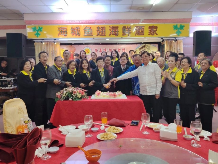 东:已签发:登嘉楼潮州会馆会长督潘林薏华:会馆应积极透过举办活动推广文化