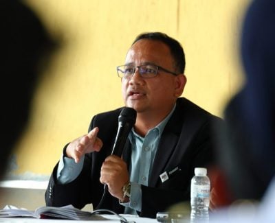 东:彭行政议员与渔民会面了解问题
