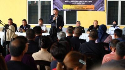 彭行政议员与渔民会面了解问题