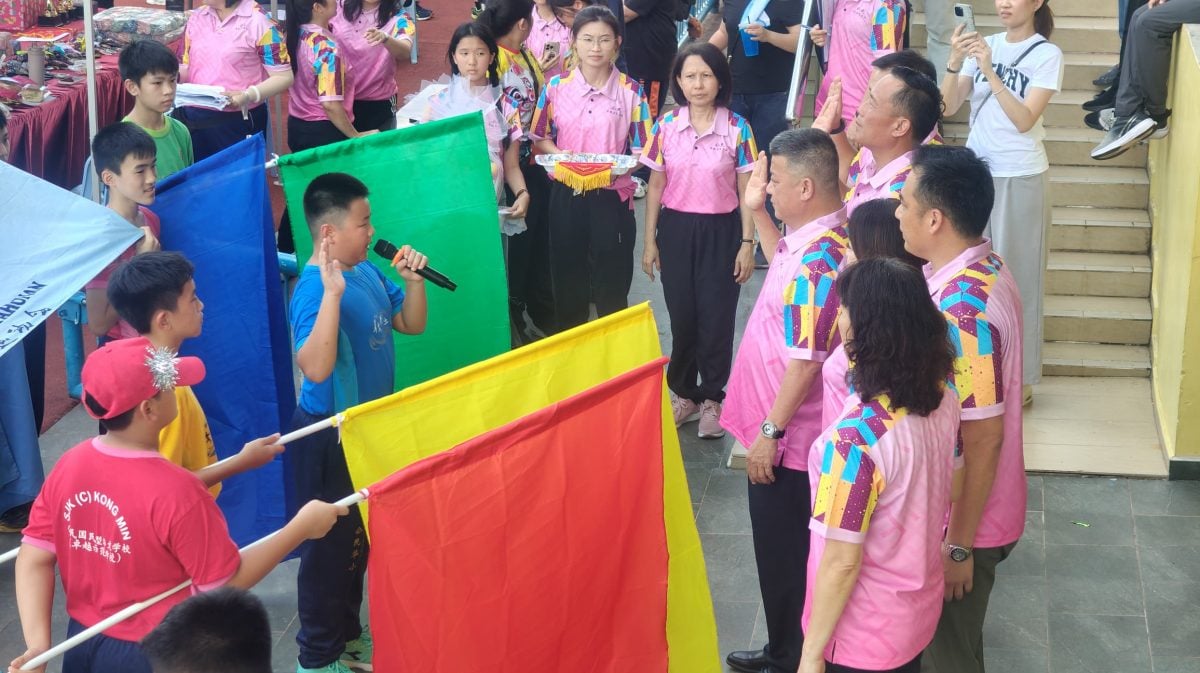 东:(已签发)公民华小运动会 沈春祥鼓励华裔子弟把握东铁趋势 修读相关科系 东海岸版