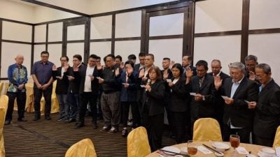 关丹惠潮嘉义山理事会新届理事宣誓就职 推动新义山开发为重点任务