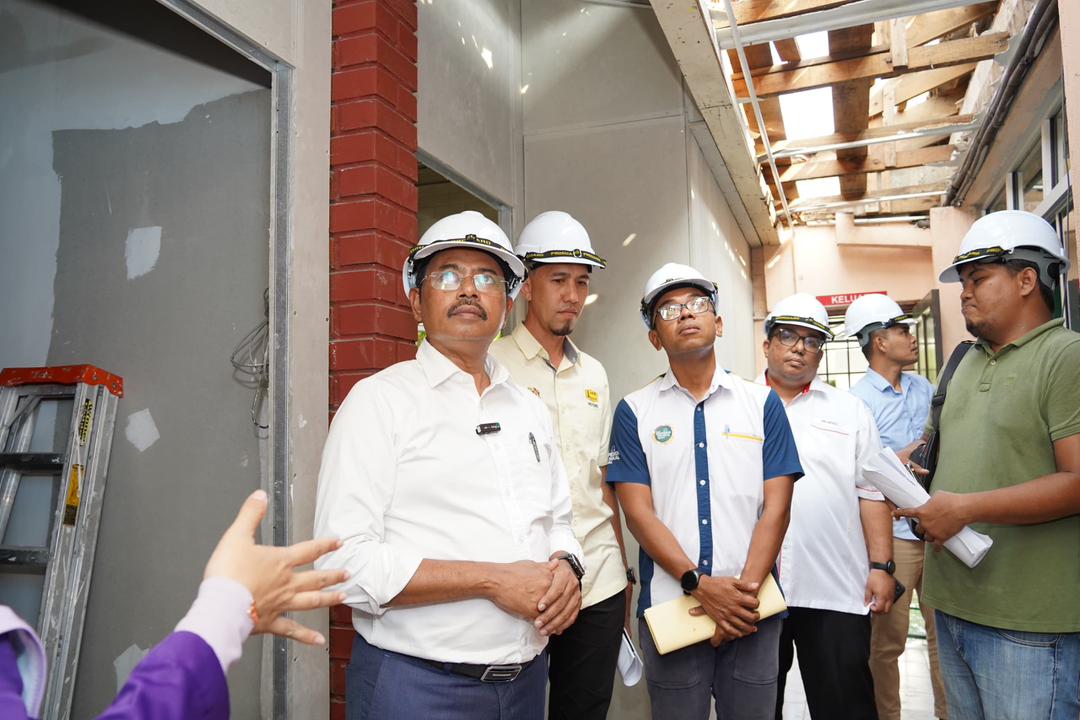 东:(已签发)再也加汀政府健康诊所提升工程进度好 11月可完成