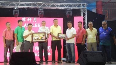 双溪兰观音庙捐3000予双溪兰华小 作为割让2英亩土地回报