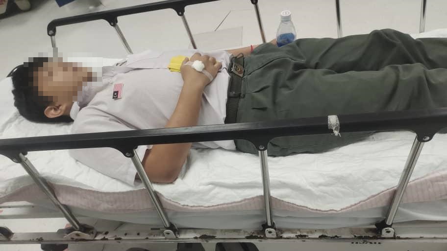 中三生教室内遭同学殴打至晕 实习教师在场目睹