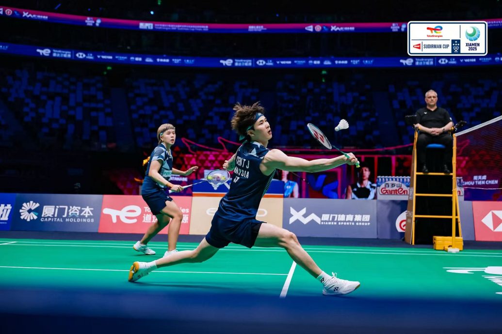 中国羽球超级1000赛| 荣韵 红海首圈出局  杰蔚携天仙闯16强