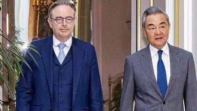 王毅见比利时首相 强调合作共赢